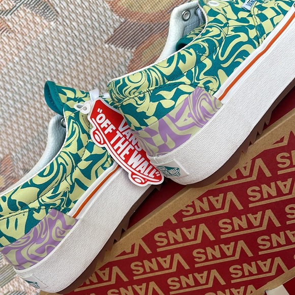 Vans Era Stacked
Wavy Daze Tile Blue
VNOA4BTOCES
WMNS Platforms - sneakers - Picture 15 of 16